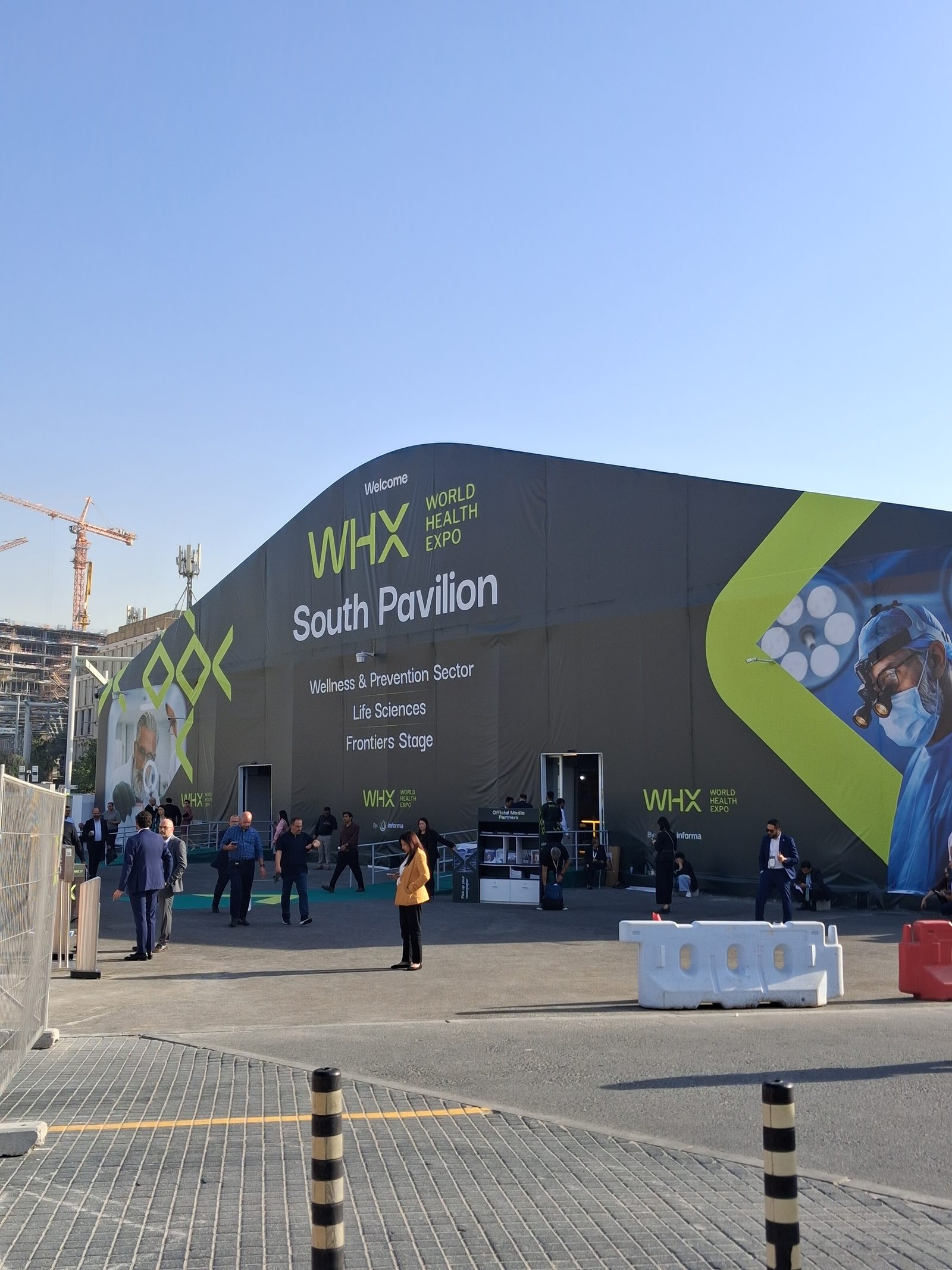 Außenansicht des WHX Dubai South Pavilion am Dubai Exhibition Centre